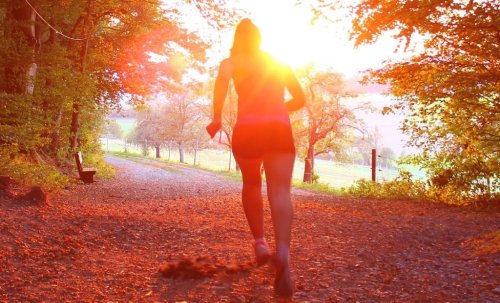 How to Run in the Heat: 15 Strategies to Survive in Hot Weather