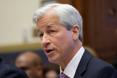 JPMorgan CEO Jamie Dimon Says AI 'Is Real' and Will Eliminate the 5-Day Work Week. Here's How His Company's Going All In.