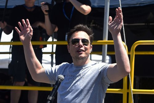 Improve How You Schedule Your Time With These 10 Productivity Tips From Elon Musk
