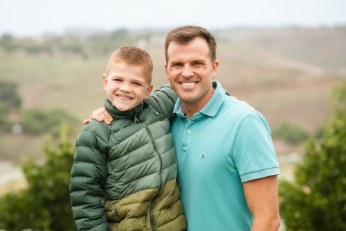 This Father Started an 'Immediate Passive Income' Side Hustle That Earns Up to $7,000 a Month: 'Let the Money Roll In'