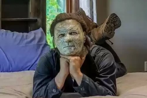 Weare, NH Home Listing Posts Michael Myers Halloween-Themed Pics