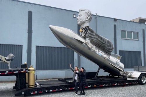 Elon Musk Fan Statue Costing $600,000 Appears at Tesla HQ