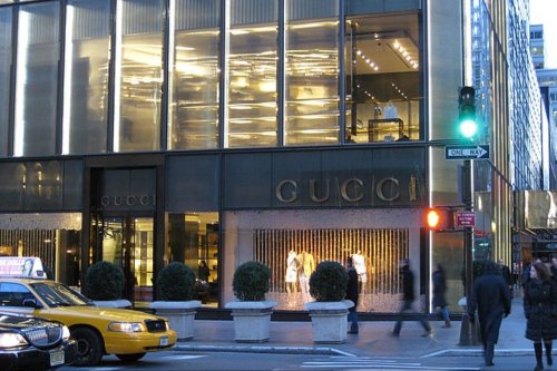 Gucci Ventures Into the Metaverse