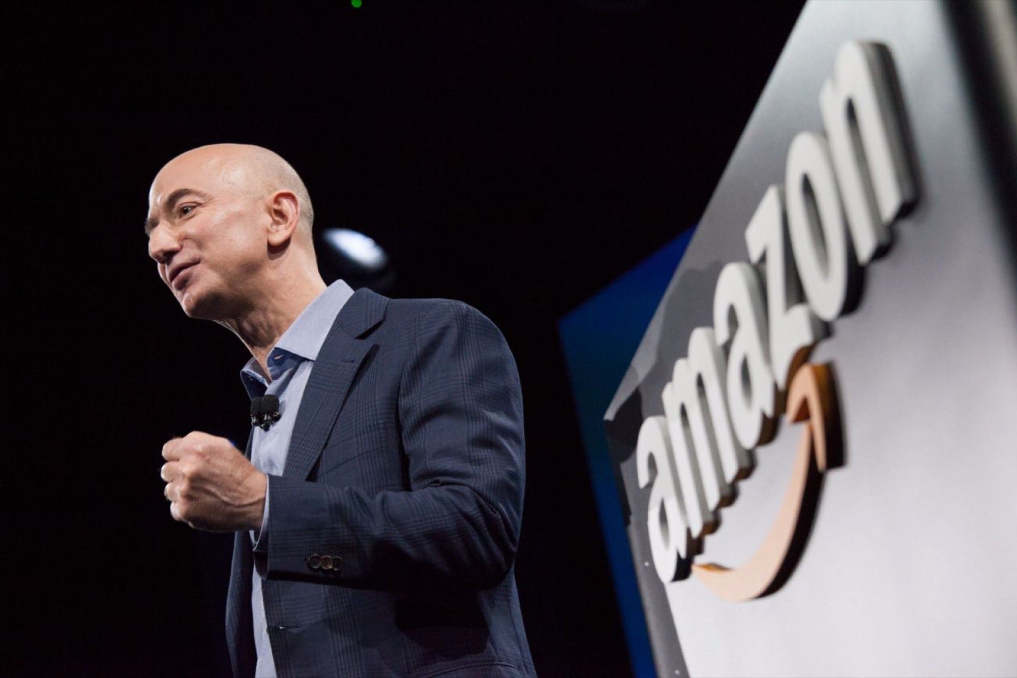 What Is the Secret of Amazon's Huge Success? Jeff Bezos Credits Commitment to These 3 Principles.