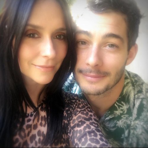 You'll Love Jennifer Love Hewitt's Rare Photo With Husband Brian Hallisay