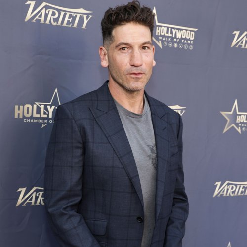 The Unexpected Bond: Jon Bernthal And His Commanders Fandom - k6pltc8