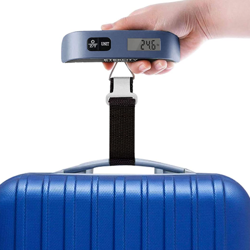 This $11 Handheld Luggage Scale With 29,000+ 5-Star Amazon Reviews Is a Must-Have for Your Summer Travels
