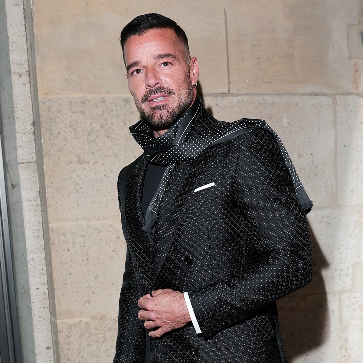 Ricky Martin Turns Heads With Bold Honey Blond Transformation