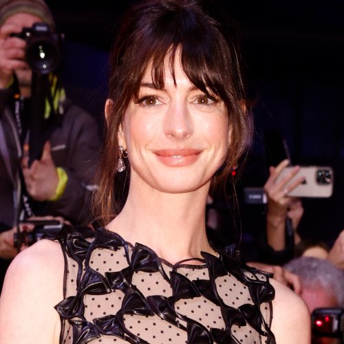 Anne Hathaway Turns Up The Heat With Dominatrix Style Naked Dress