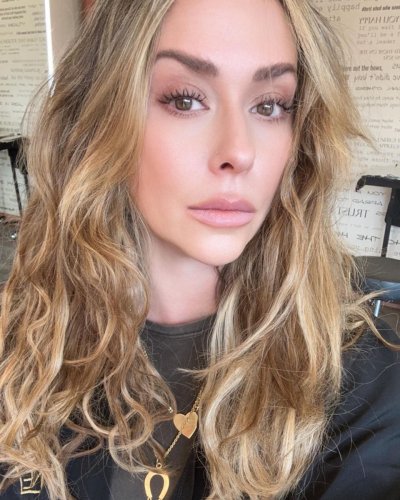 Did jennifer love hewitt play in any christmas movies