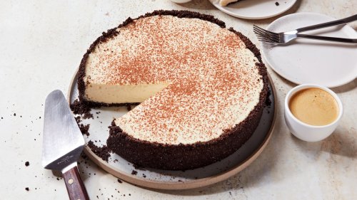 Vanilla No-Bake Cheesecake With a Chocolate Cookie Crust