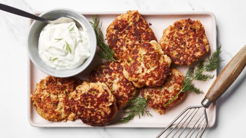 Salmon Croquettes With Dill Sauce