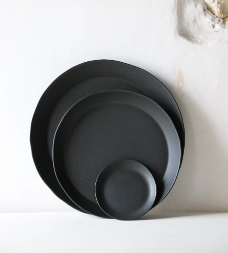 Assiettes simples noires - Epure Céramique