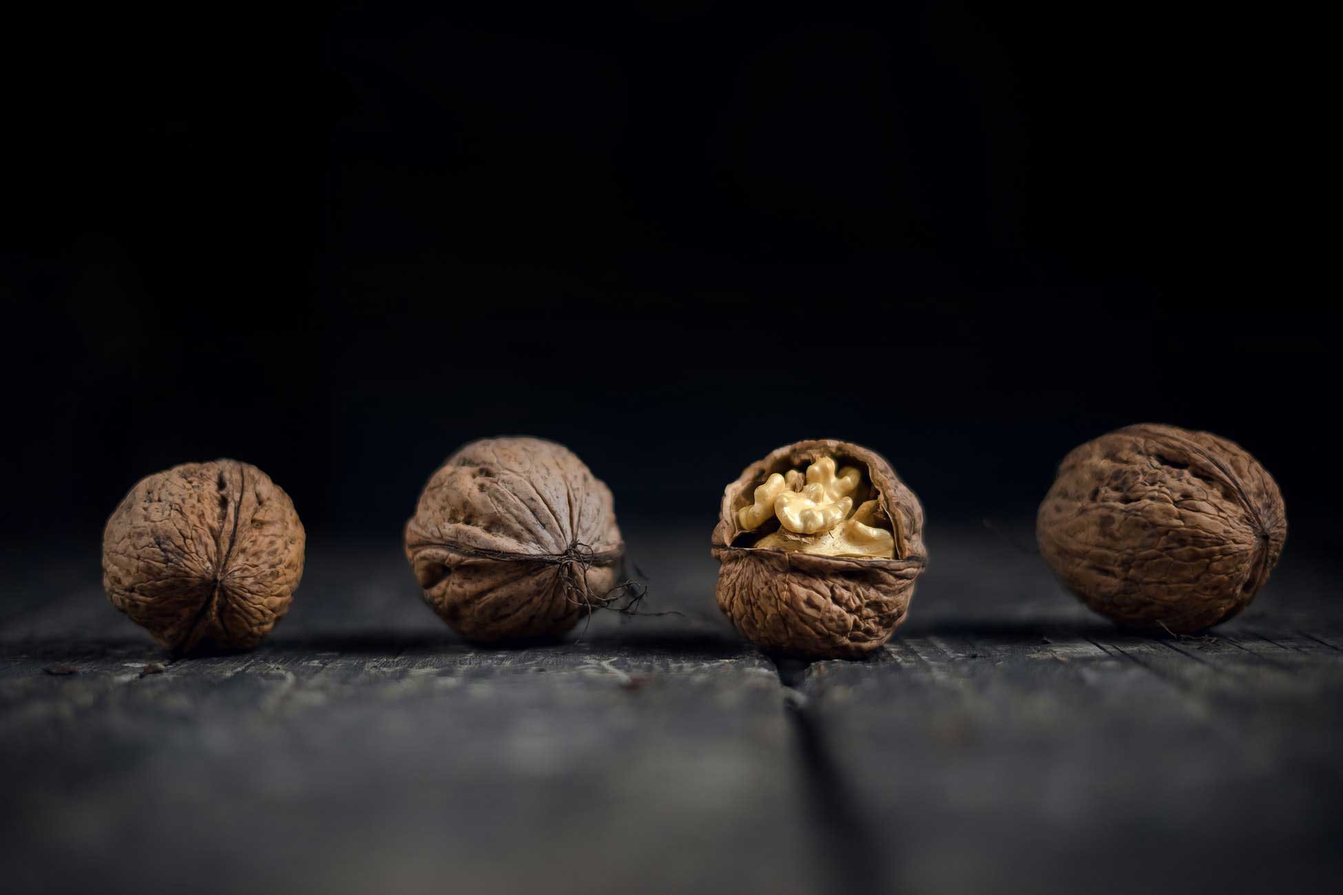 Are Walnuts Good for Your Brain? - Cognitive Health - Erbology