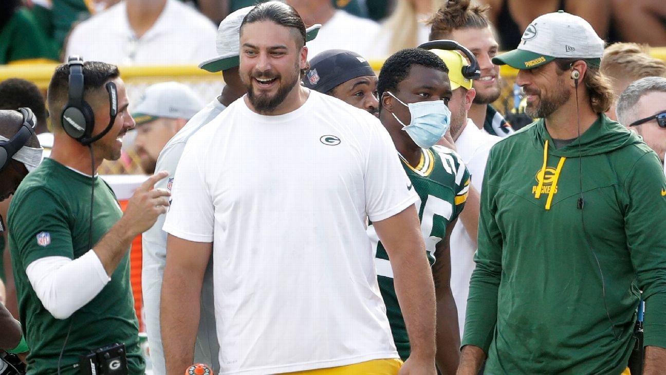 Packers' Aaron Rodgers clear for Sunday at Bears; David Bakhtiari out