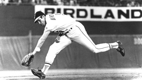 Hall of Fame 3B, Orioles legend Brooks Robinson dies at 86