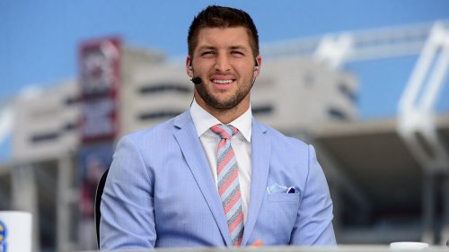 Kelly the right coach for Tebow