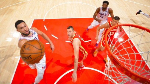 Simmons challenged by Rivers, fuels 76ers' rout