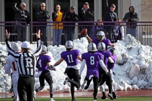 St. Thomas wins too much, kicked out of MIAC