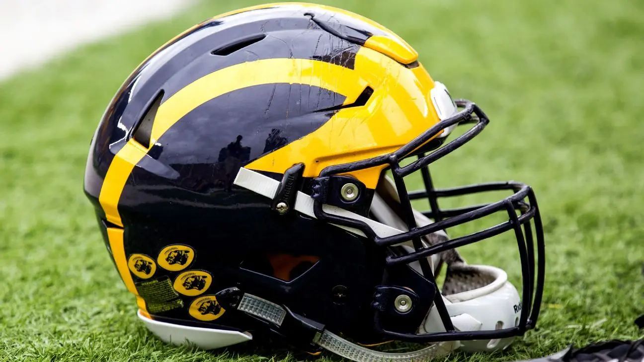 Michigan RB coach Mike Hart carted off field at Indiana, in stable  condition | Flipboard