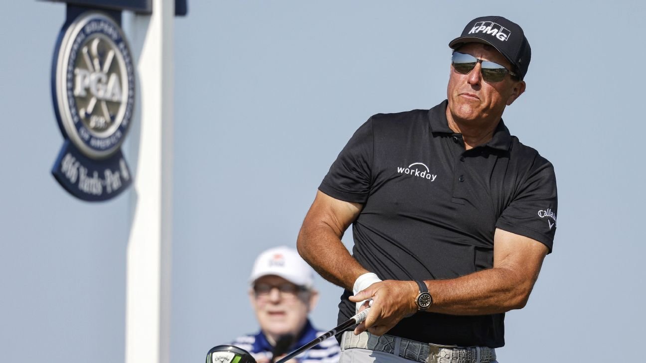 Phil Mickelson tied for lead at PGA Championship with Louis Oosthuizen after second-round 69