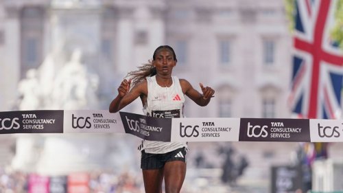 Assefa sets record in London Marathon win; Sawe takes men's race
