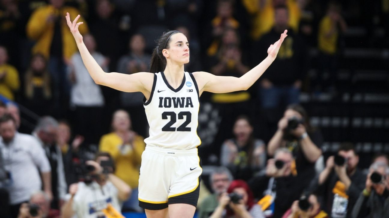 Caitlin Clark puts Iowa in Sweet 16: 'Wasn't going to let us lose again'