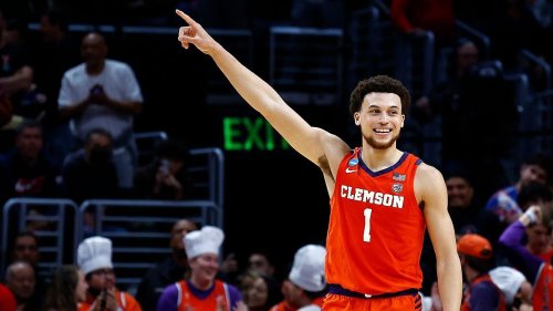 Clemson earns 'big-time' win to reach first Elite Eight since 1980