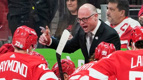Rebuilding Blackhawks hire Jeff Blashill as head coach