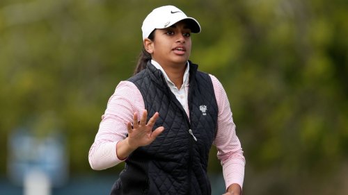 Amateur Ganne, 17, shares early lead at Open
