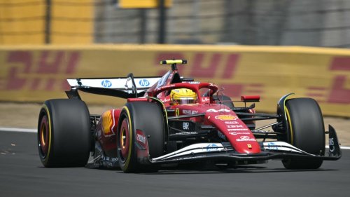 Chinese GP: Dominant Lewis Hamilton claims first Ferrari win in sprint race