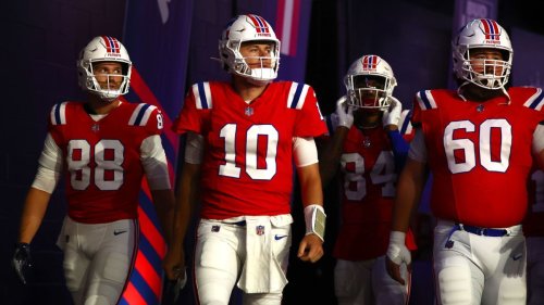 Patriots popular throwbacks among NFL's top Week 13 uniforms