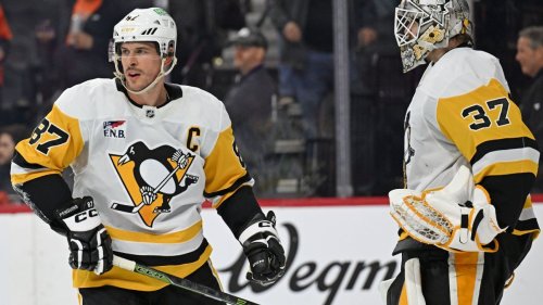Sidney Crosby, Penguins stay alive with Game 4 win over Flyers | Flipboard