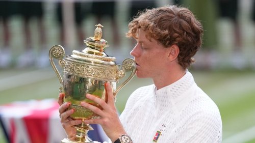 Jannik Sinner beats Alexander Zverev, defends Wimbledon title