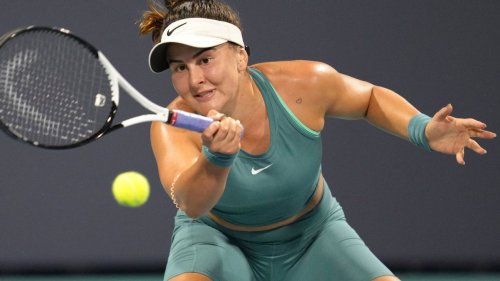 'Never felt this kind of pain': Andreescu injured at Miami Open