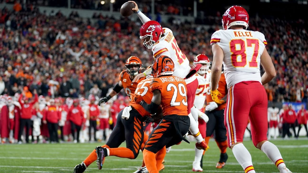 49ers-Eagles, Bengals-Chiefs: NFL playoff picks, schedule, odds
