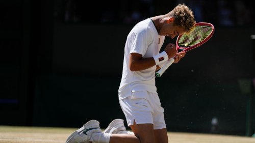 American qualifier Jordan Lee, 16, wins Wimbledon boys' title