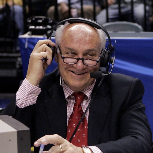 Billy Packer, 82, longtime Final Four basketball analyst, dies