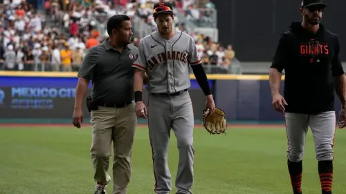 Best friends Mike Yastrzemski and Tony Kemp start a new tradition