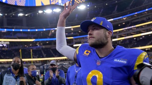 Los Angeles Rams blow out Arizona Cardinals, giving QB Matthew Stafford first playoff win