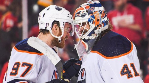 Edmonton Oilers fight through early deficit, rescinded goals to tie series at 1-1