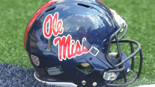 Ole Miss Flips Reclassifying Gators QB Austin Simmons | Flipboard