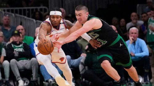 Knicks falter with chance to close out Tatum-less Celtics