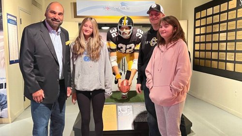 Franco Harris embraced his own Steelers legend through final hours