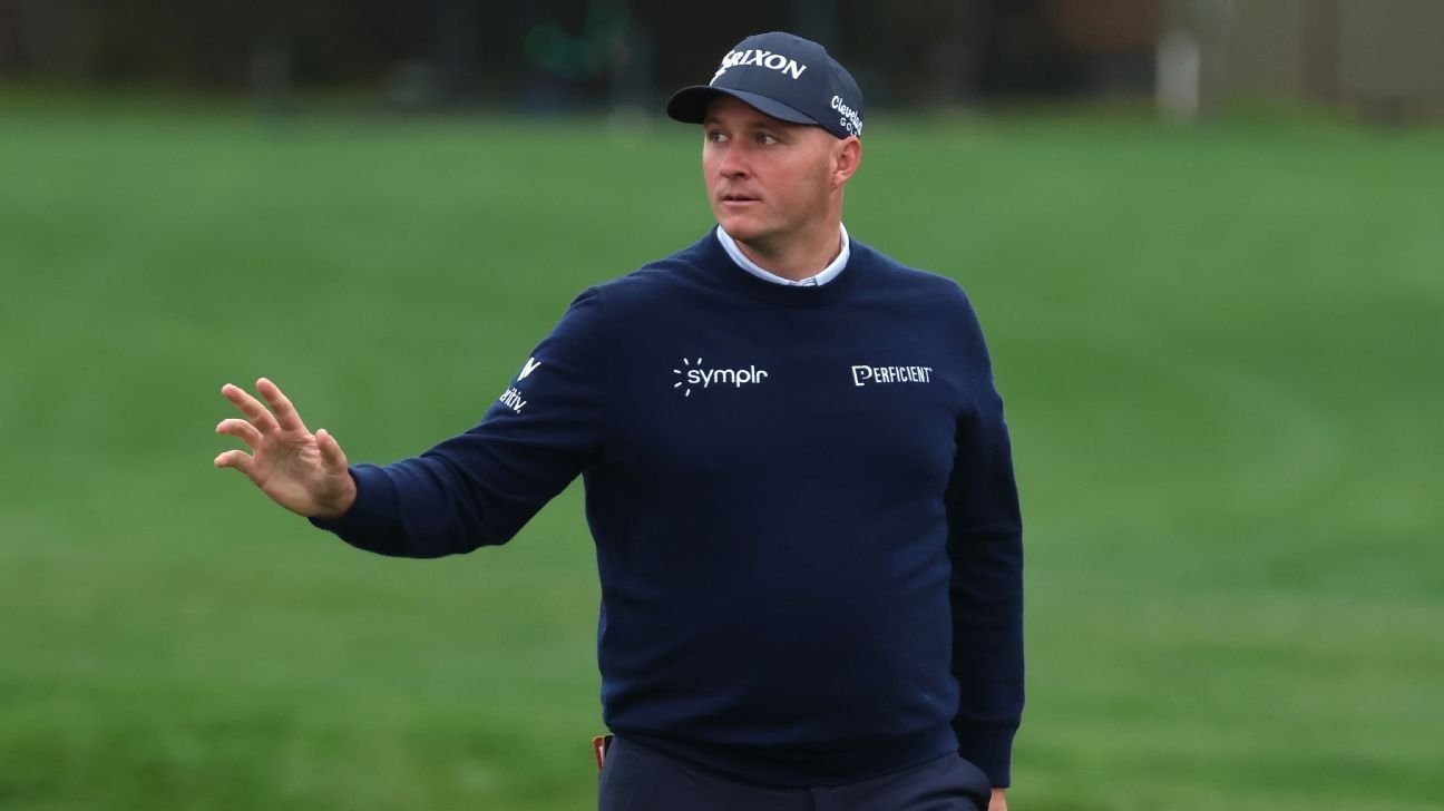 Straka falters then regains lead at windy Pebble