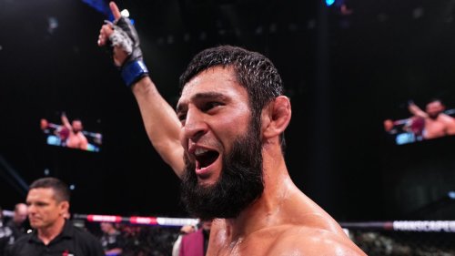 Chimaev books first title fight vs. Du Plessis at UFC 319