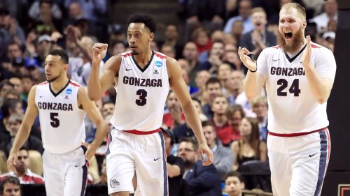 Gonzaga makes everyone a believer in Sweet 16 win