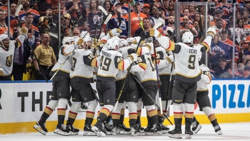 Golden Knights score with 0.4 left to stun Oilers in Game 3