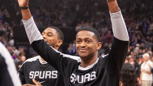 Spurs' De'Aaron Fox to have season-ending surgery on pinkie