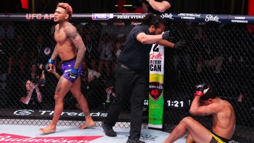 Michael Morales stops Gilbert Burns in 1st at UFC Fight Night